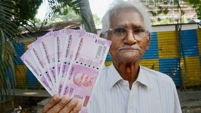 APY: हर महीने जमा करें सिर्फ 42 रुपये, रिटायरमेंट के बाद होगी 5,000 रुपये तक की इनकम