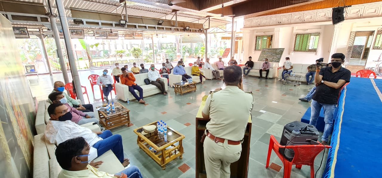 श्री साई देवस्थान साईनगर वहाळ येथे वाढत्या कोरोना रुग्णांच्या पार्श्‍वभूमीवर बैठक संपन्न